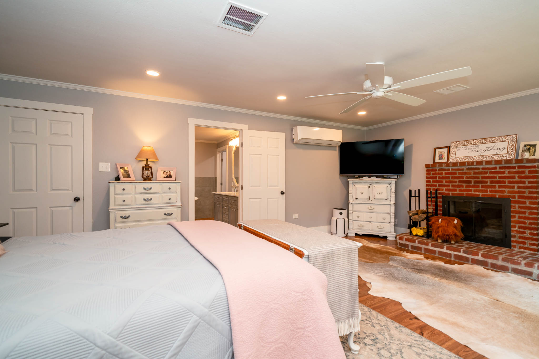 Jacksonville, Texas, 75766, United States, 4 Bedrooms Bedrooms, ,3 BathroomsBathrooms,Residential,For Sale,1975074