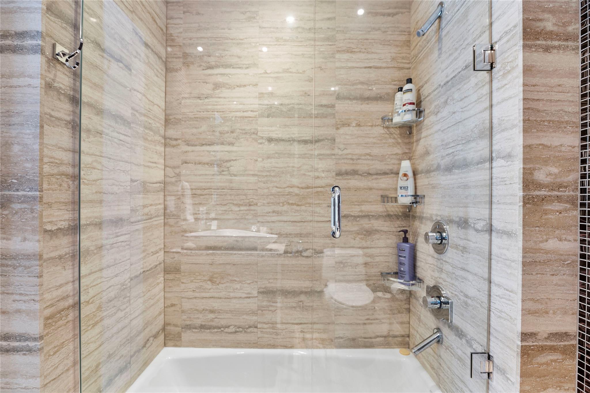 Sunny Isles Beach, Florida, 33160, United States, 3 Bedrooms Bedrooms, ,4 BathroomsBathrooms,Residential,For Sale,1824063