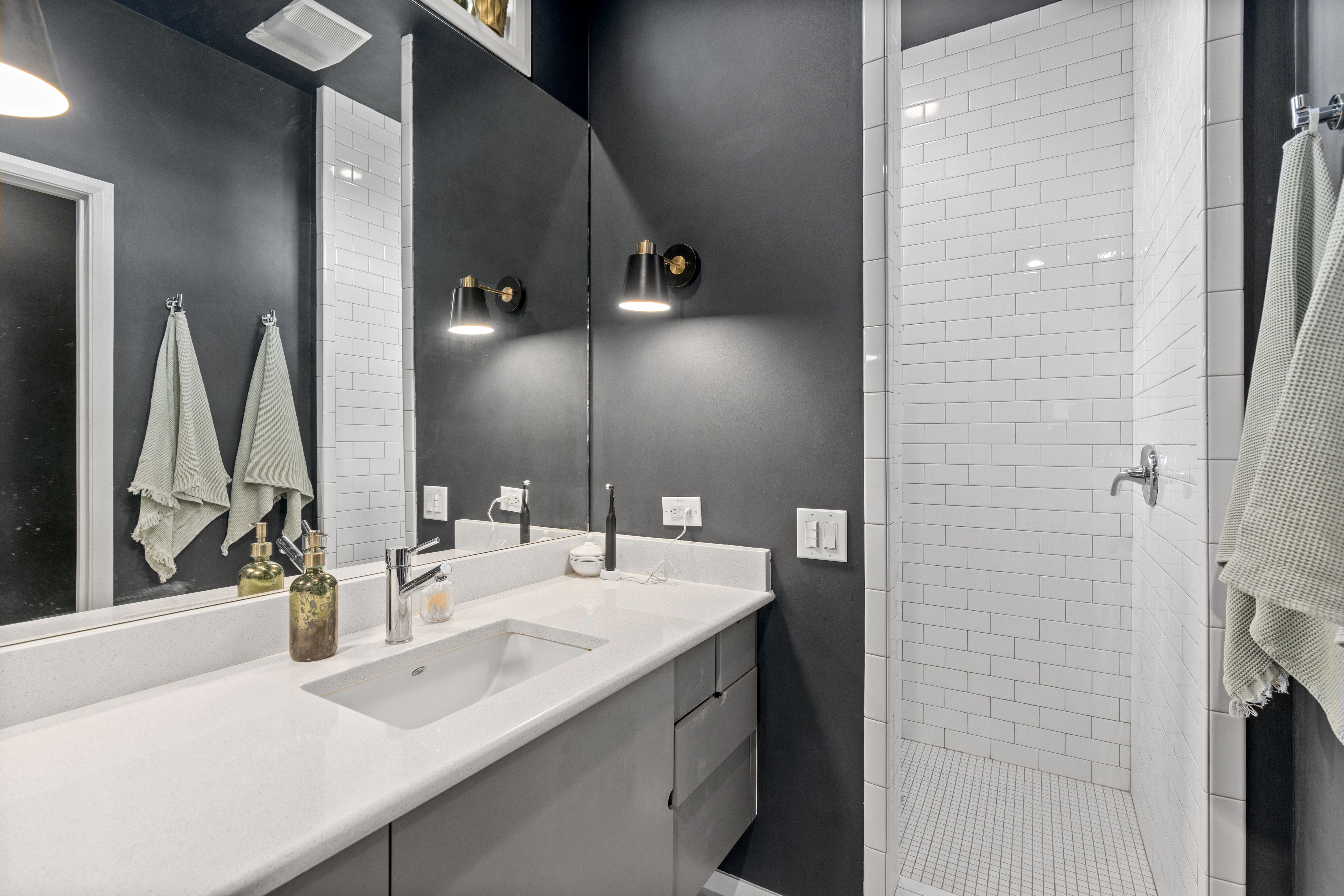  Modern 2-Story in Lavaca Historic District - 物件實景