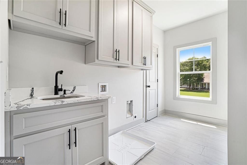 Oxford, Georgia, 30054, United States, 5 Bedrooms Bedrooms, ,4 BathroomsBathrooms,Residential,For Sale,1952001