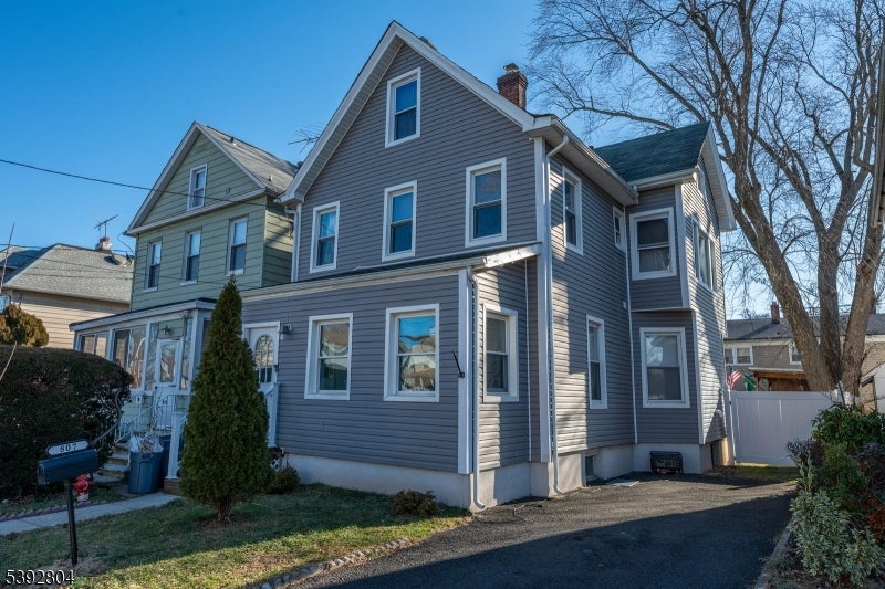 Rahway City, New Jersey, 07065, United States, 4 Bedrooms Bedrooms, ,2 BathroomsBathrooms,Residential,For Sale,2040253