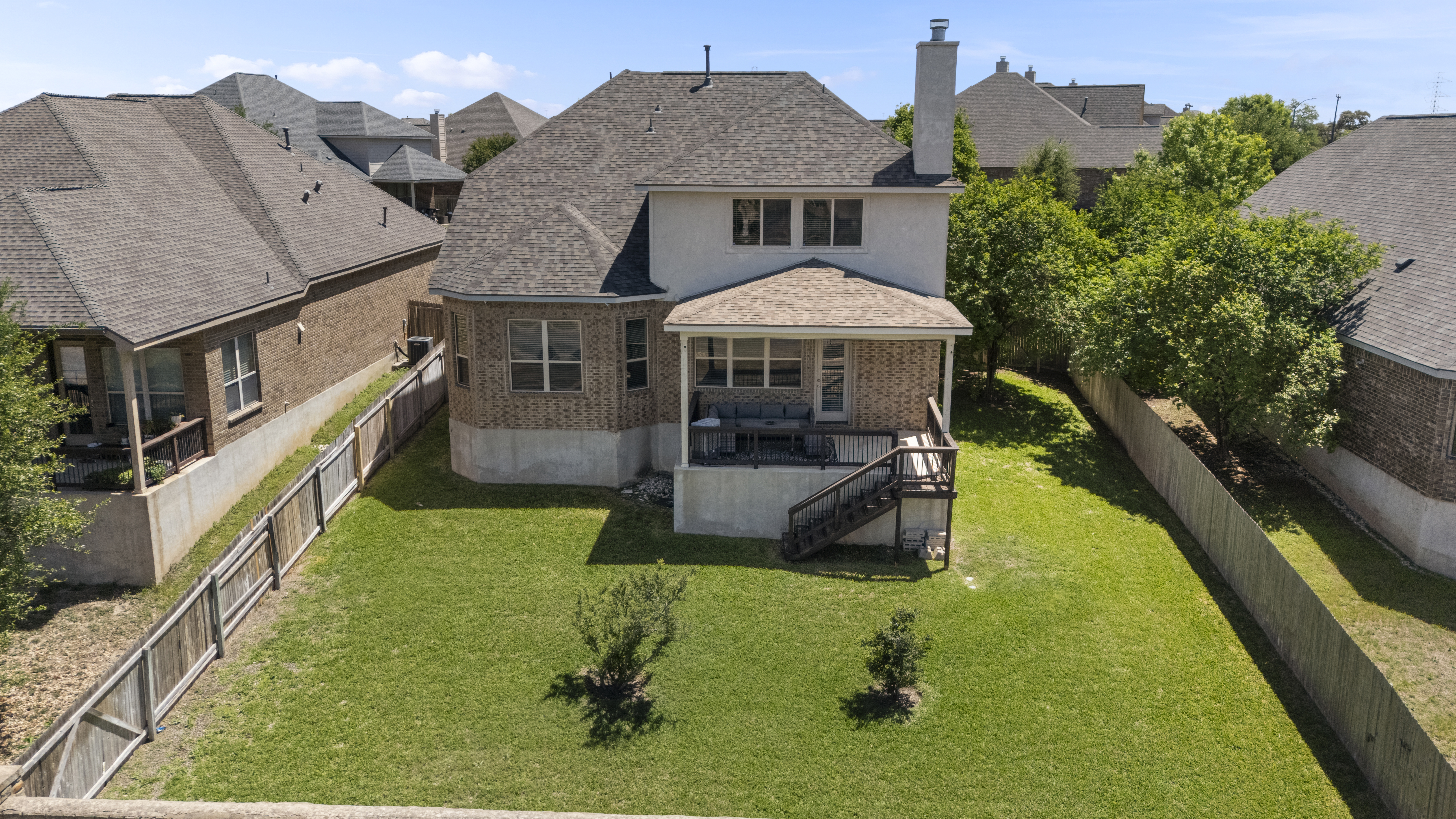  Flexible Living + Game Room in Desirable Northside ISD - 物件實景