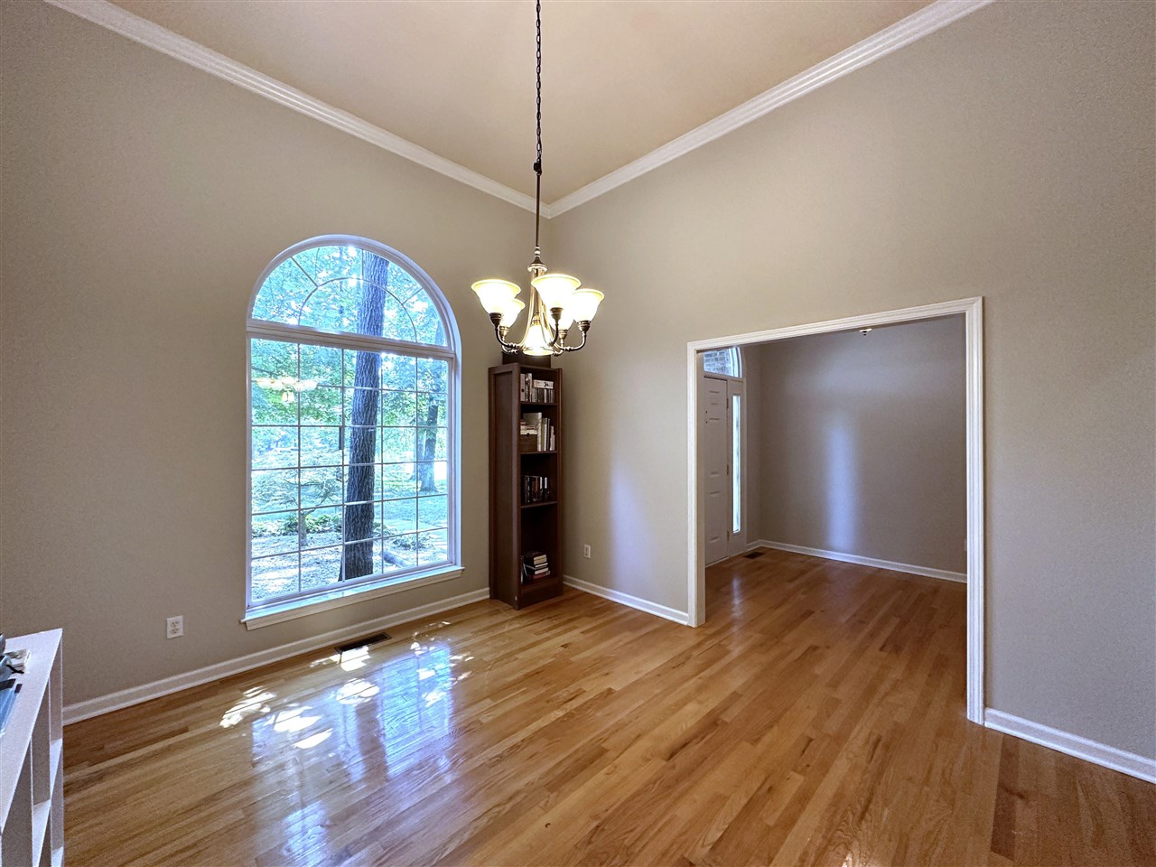 Bowling Green, Kentucky, 42104, United States, 5 Bedrooms Bedrooms, ,3 BathroomsBathrooms,Residential,For Sale,1907465
