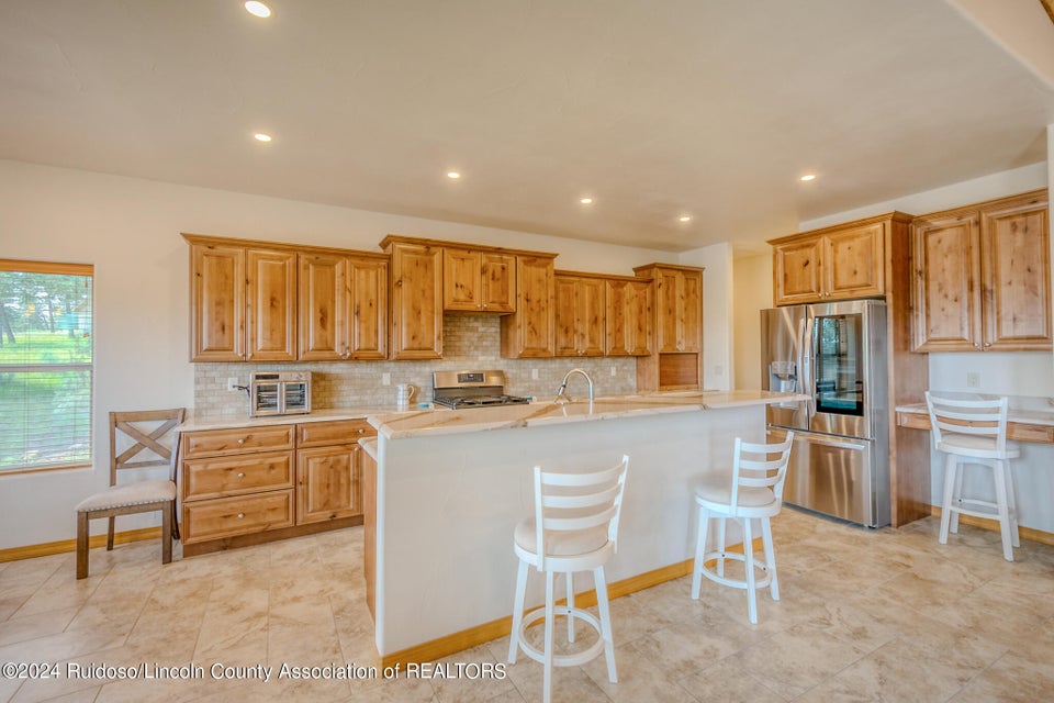 Ruidoso, New Mexico, 88345, United States, 4 Bedrooms Bedrooms, ,4 BathroomsBathrooms,Residential,For Sale,1921687