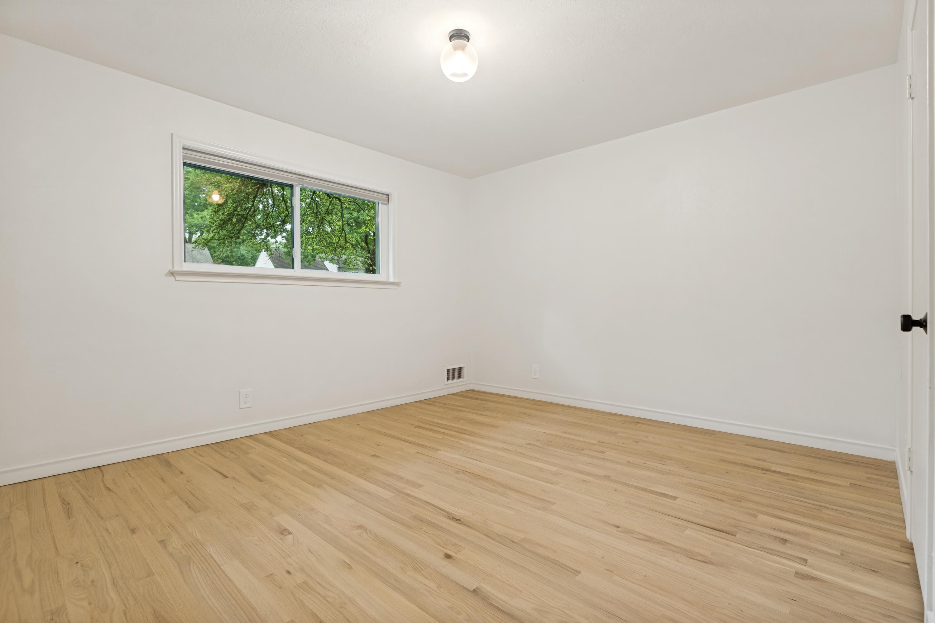  Beautifully Updated One-Story on Oversized Lot in Merriman Manor - 物件實景