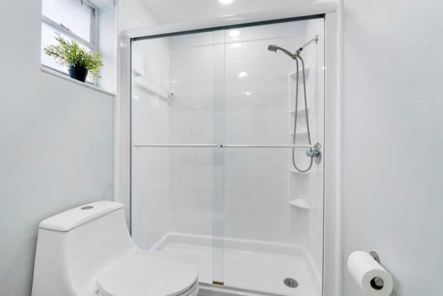 Hialeah, Florida, 33015, United States, 5 Bedrooms Bedrooms, ,3 BathroomsBathrooms,Residential,For Sale,1977900