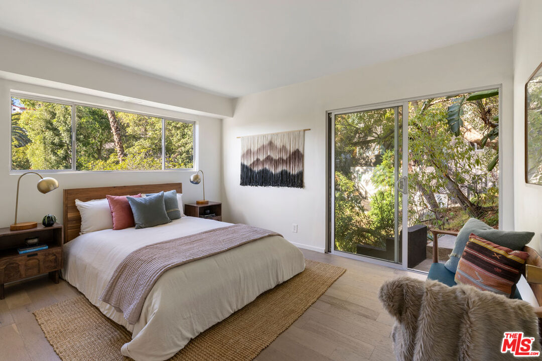 Glendale, California, 91207, United States, 3 Bedrooms Bedrooms, ,3 BathroomsBathrooms,Residential,For Sale,1987777