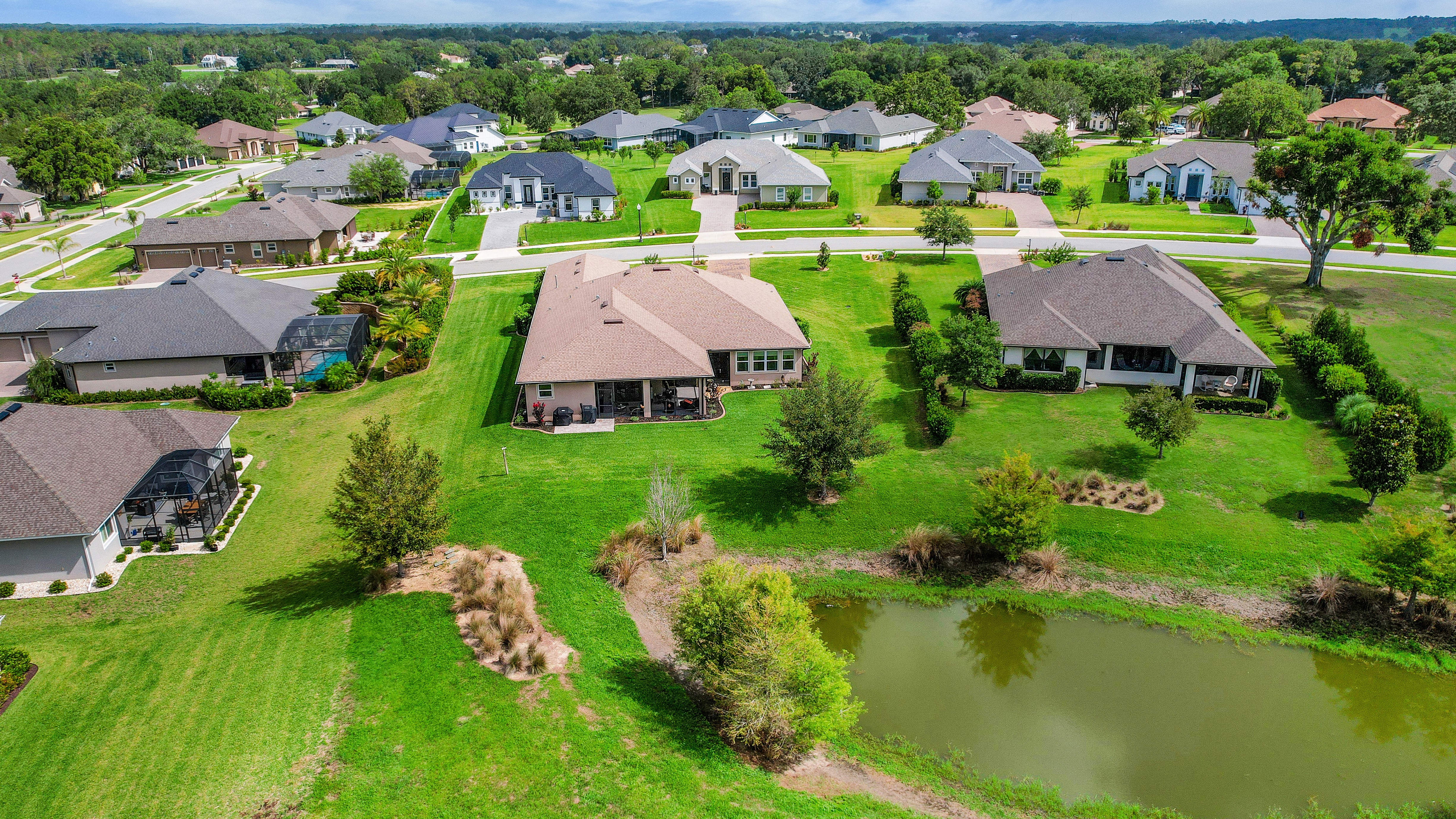 Lady Lake, Florida, 32159, United States, 4 Bedrooms Bedrooms, ,3 BathroomsBathrooms,Residential,For Sale,1945025
