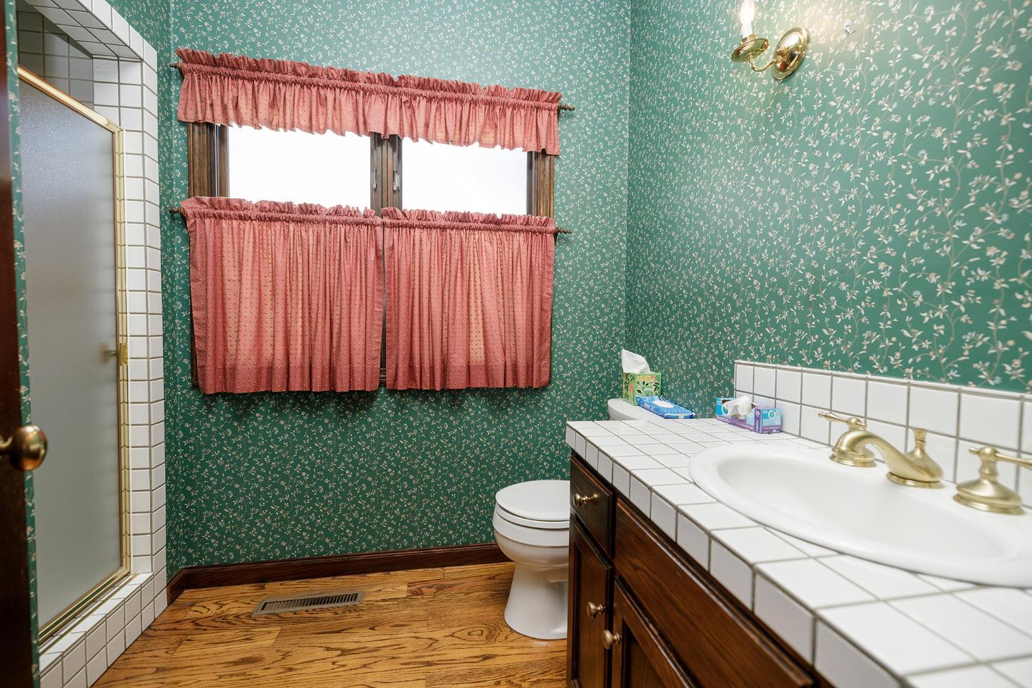 Turlock, California, 95380, United States, 4 Bedrooms Bedrooms, ,5 BathroomsBathrooms,Residential,For Sale,1992358