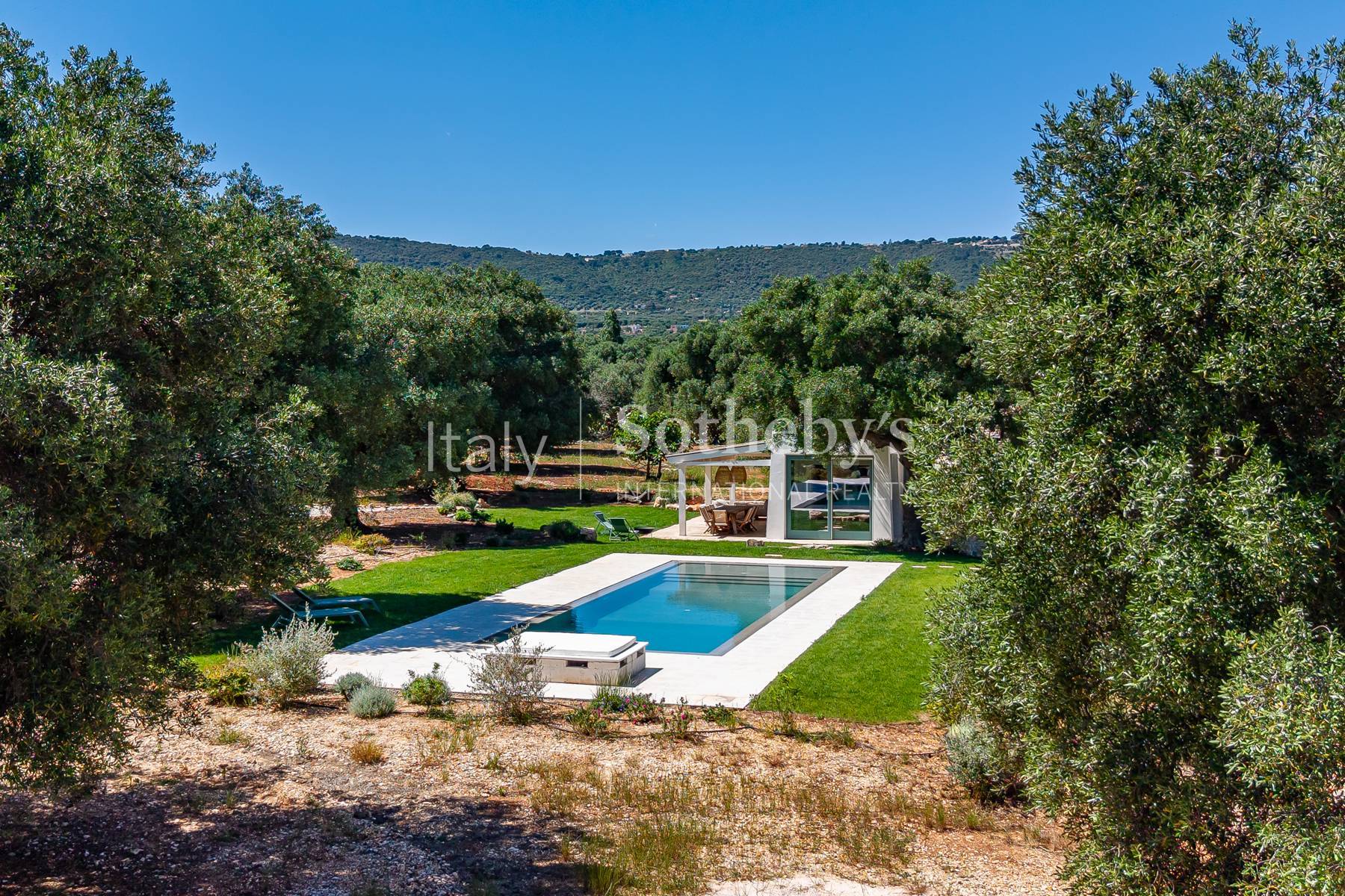  Refined trulli residence with swimming pool surrounded by nature - 物件實景