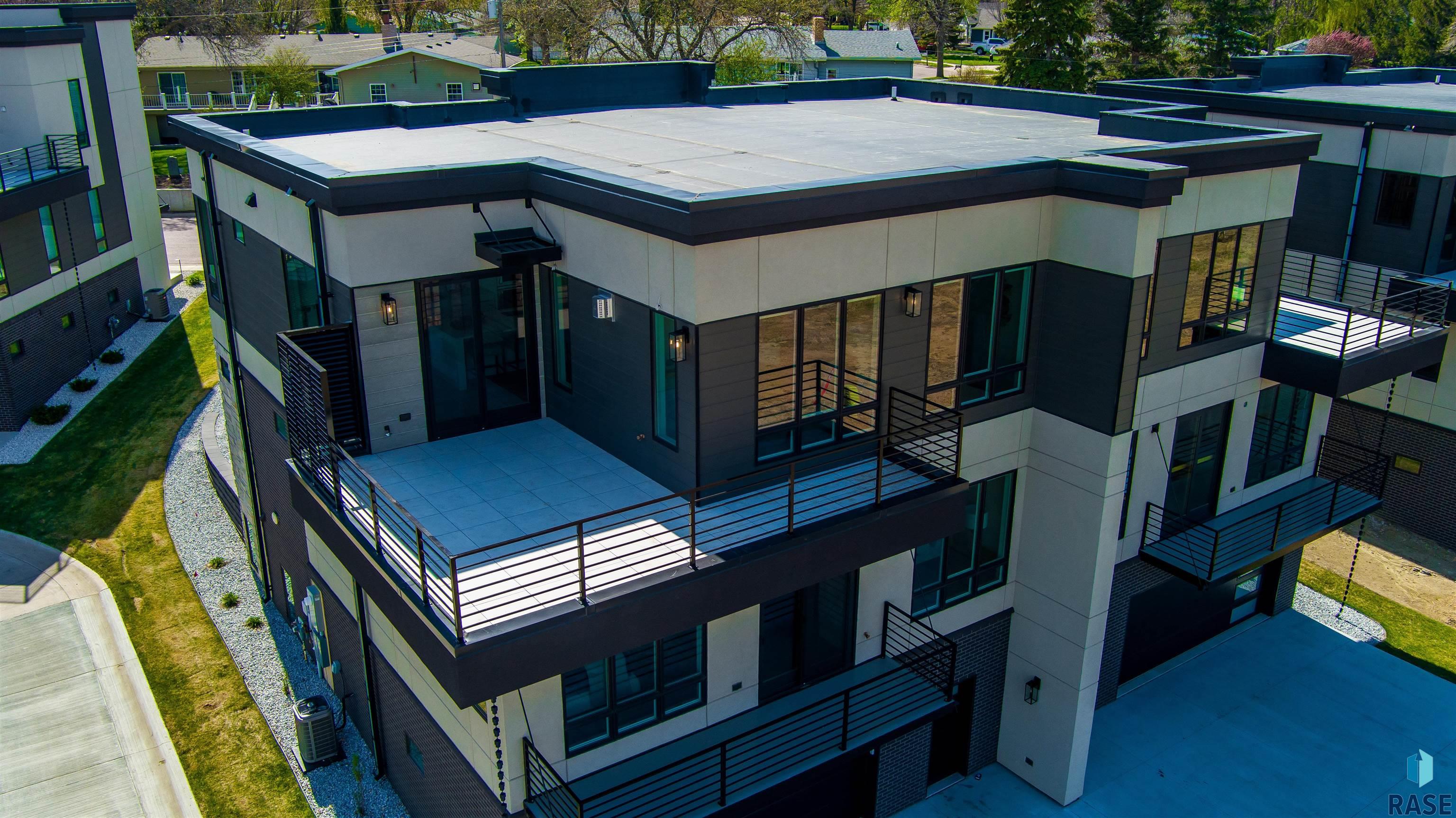 Sioux Falls, South Dakota, 57106, United States, ,Residential,For Sale,1986219