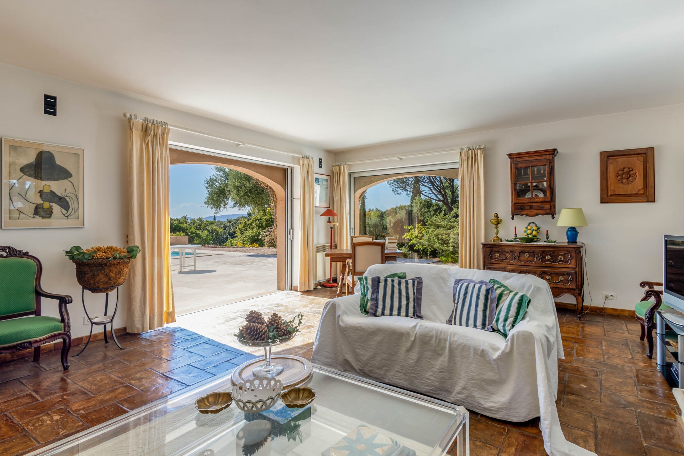  Provençal villa with pool for sale in Grimaud, near Guerrevieille beach - 物件實景