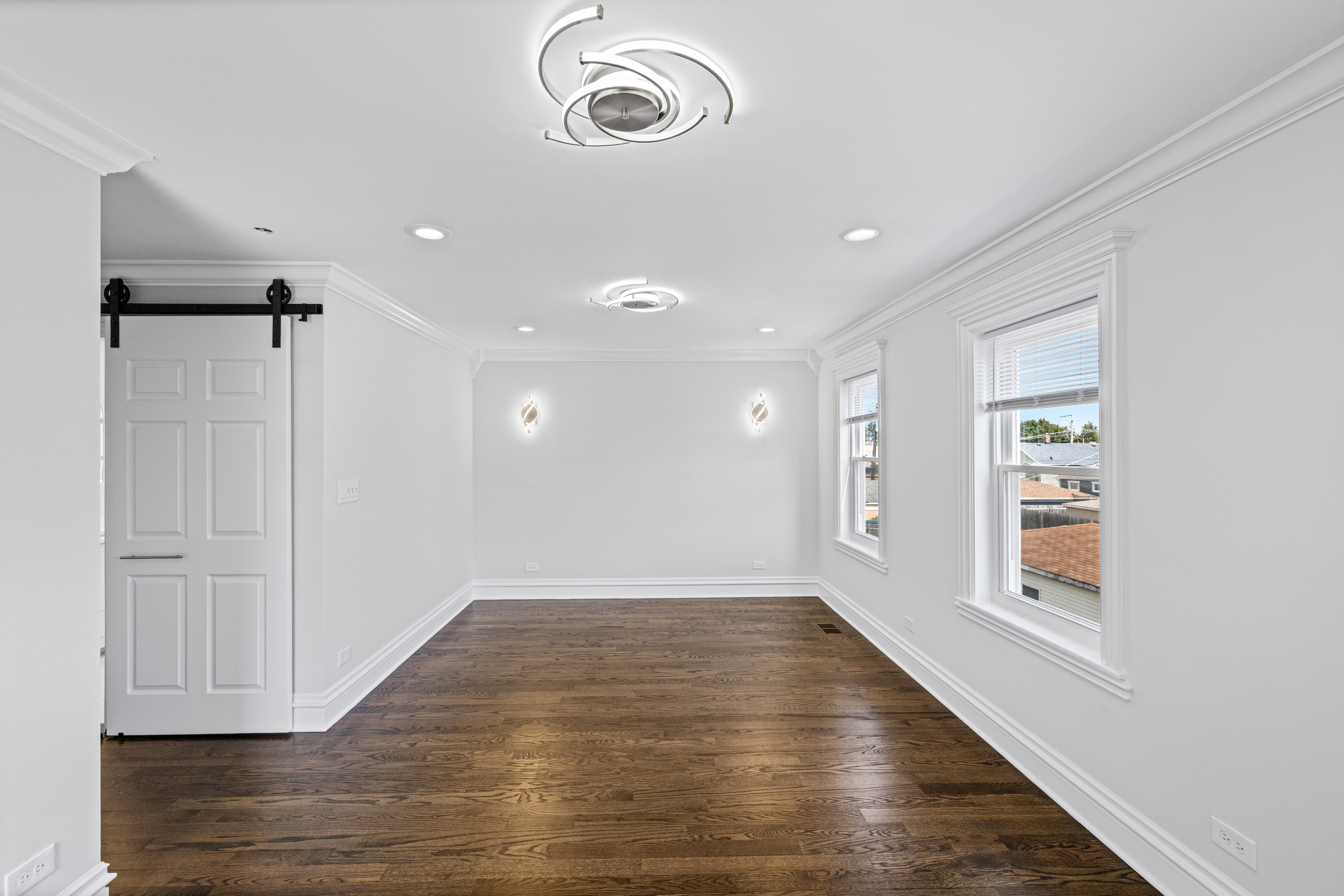  This Newly Rehabbed House has Been Completely Re-Done Top to Bottom - 物件實景