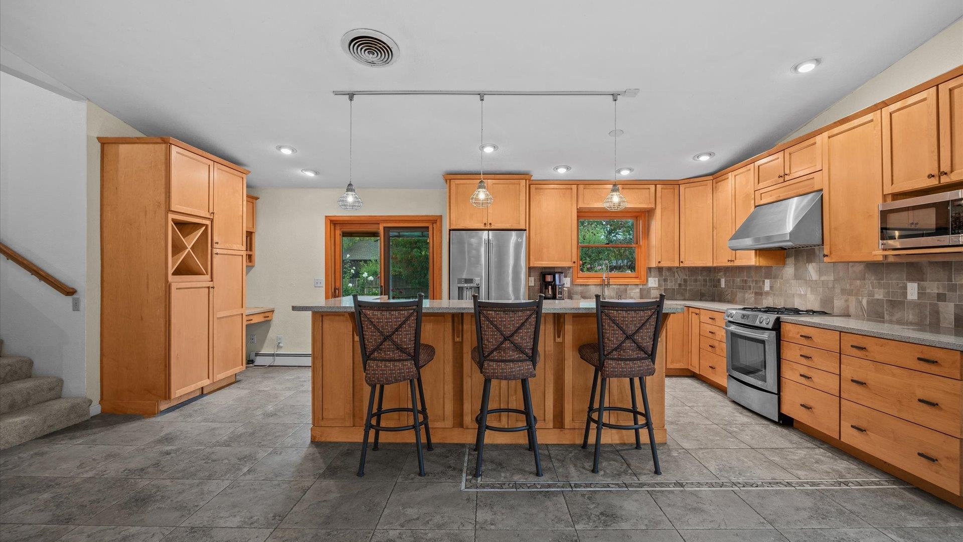 Grand Junction, Colorado, 81506, United States, 4 Bedrooms Bedrooms, ,3 BathroomsBathrooms,Residential,For Sale,1998491