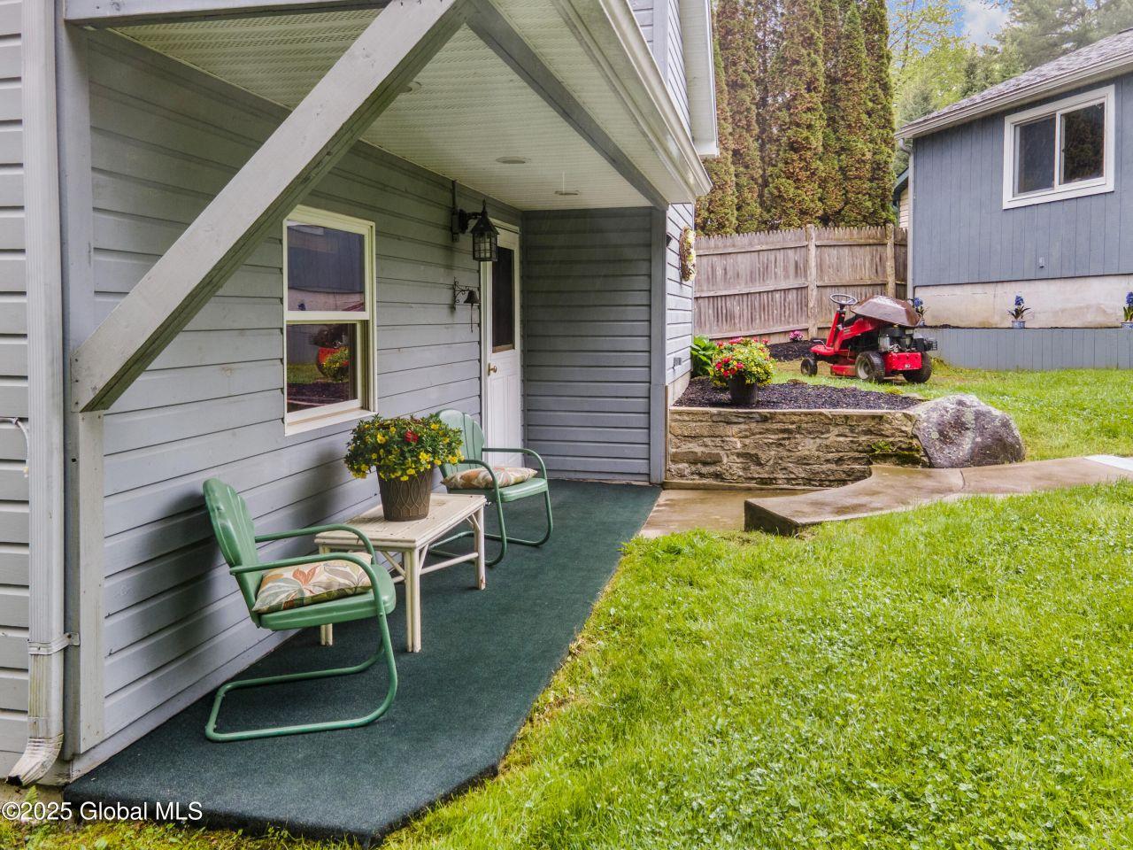 Gloversville, New York, 12078, United States, 2 Bedrooms Bedrooms, ,2 BathroomsBathrooms,Residential,For Sale,1828011