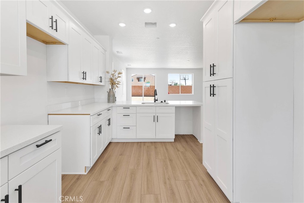 Victorville, California, 92395, United States, 3 Bedrooms Bedrooms, ,2 BathroomsBathrooms,Residential,For Sale,1865336
