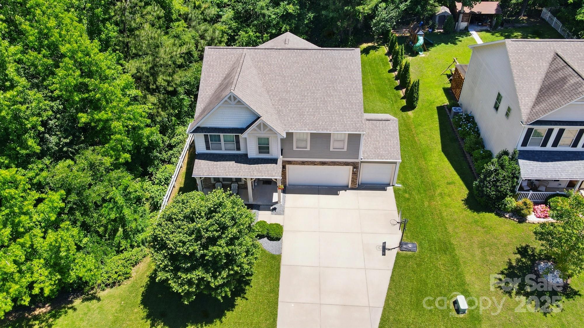 Fort Mill, South Carolina, 29707, United States, 5 Bedrooms Bedrooms, ,4 BathroomsBathrooms,Residential,For Sale,1840064