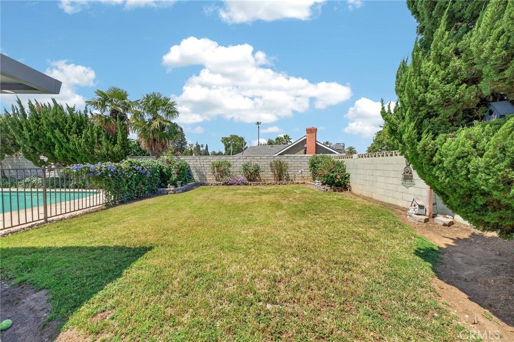 Redlands, California, 92373, United States, 4 Bedrooms Bedrooms, ,2 BathroomsBathrooms,Residential,For Sale,2048890