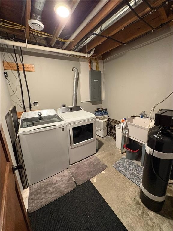 Osage, Minnesota, 56570, United States, 5 Bedrooms Bedrooms, ,2 BathroomsBathrooms,Residential,For Sale,2031119