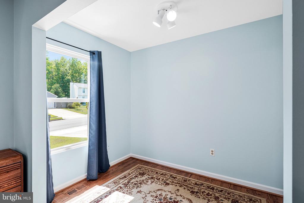 Burke, Virginia, 22015, United States, 3 Bedrooms Bedrooms, ,3 BathroomsBathrooms,Residential,For Sale,2049258