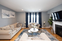 Uxbridge, Massachusetts, 01569, United States, 3 Bedrooms Bedrooms, ,3 BathroomsBathrooms,Residential,For Sale,2048782