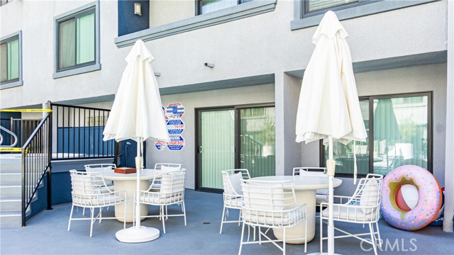 Hollywood Hills, California, 90068, United States, 2 Bedrooms Bedrooms, ,2 BathroomsBathrooms,Residential,For Sale,1981574