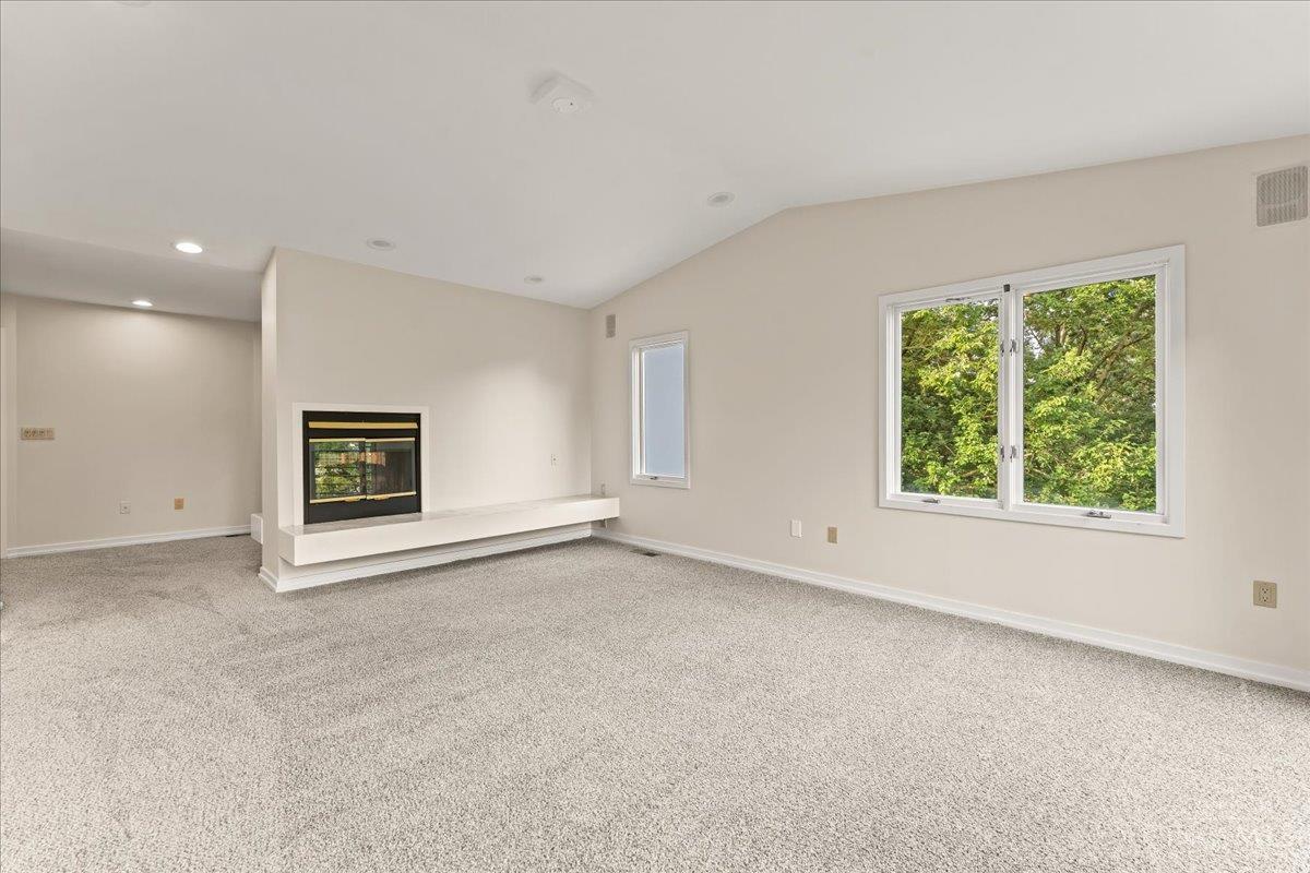 Cincinnati, Ohio, 45226, United States, 4 Bedrooms Bedrooms, ,4 BathroomsBathrooms,Residential,For Sale,1912021