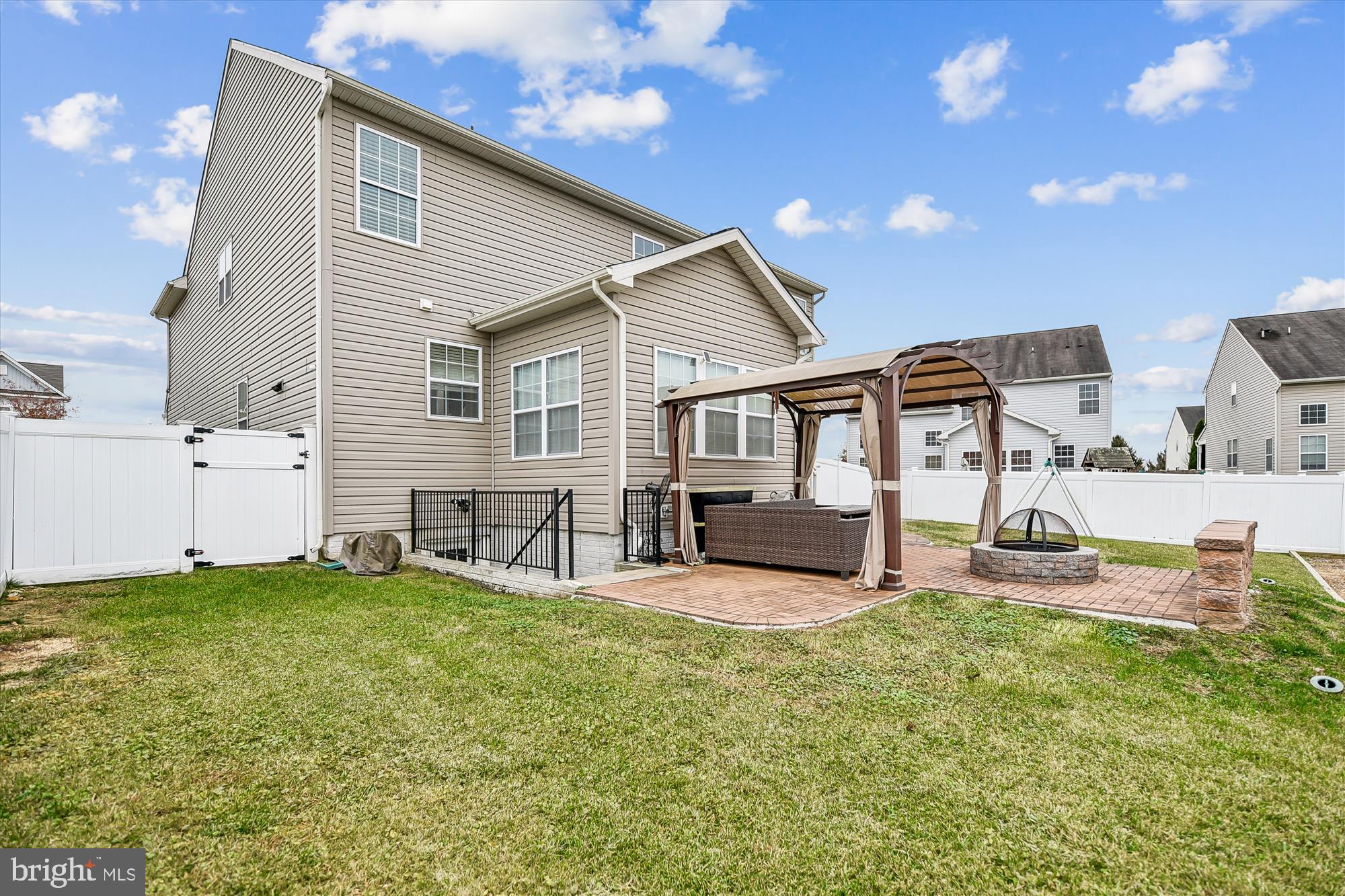 Aberdeen, Maryland, 21001, United States, 6 Bedrooms Bedrooms, ,5 BathroomsBathrooms,Residential,For Sale,1996659