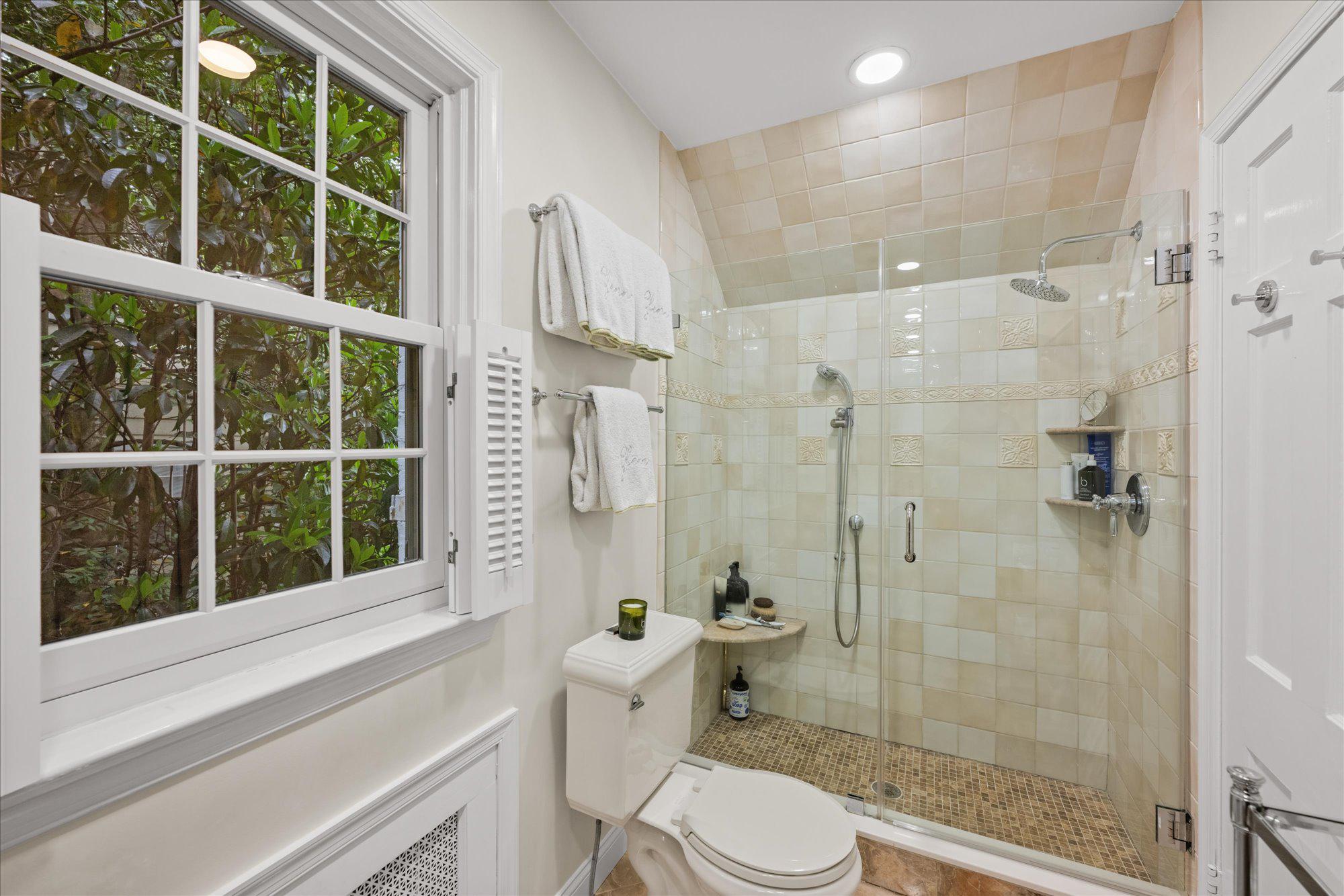  4923 Hillbrook Lane NW, Washington, DC, 20016 - 物件實景