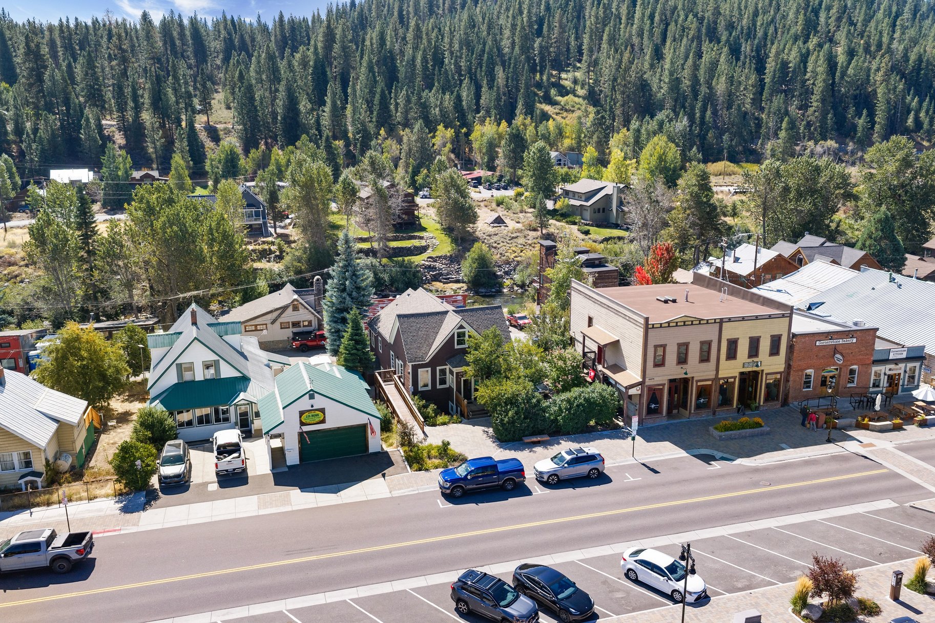  A Storied Piece of Truckee History with Remarkable Possibilities - 物件實景