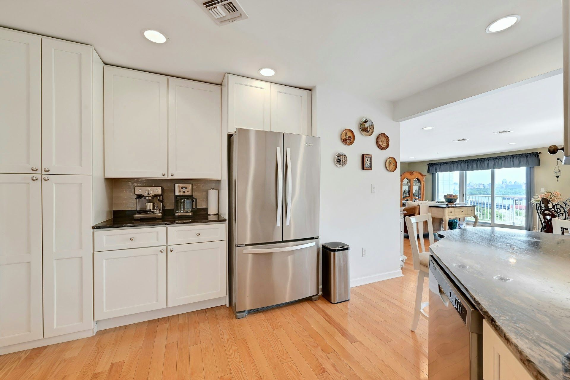  45 Legend Hills Drive, Edgewater, NJ 07020 - 物件實景