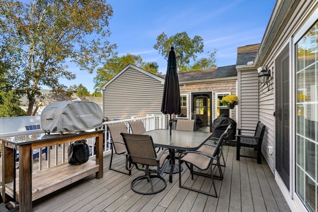 Haverhill, Massachusetts, 01835, United States, 3 Bedrooms Bedrooms, ,2 BathroomsBathrooms,Residential,For Sale,1967914