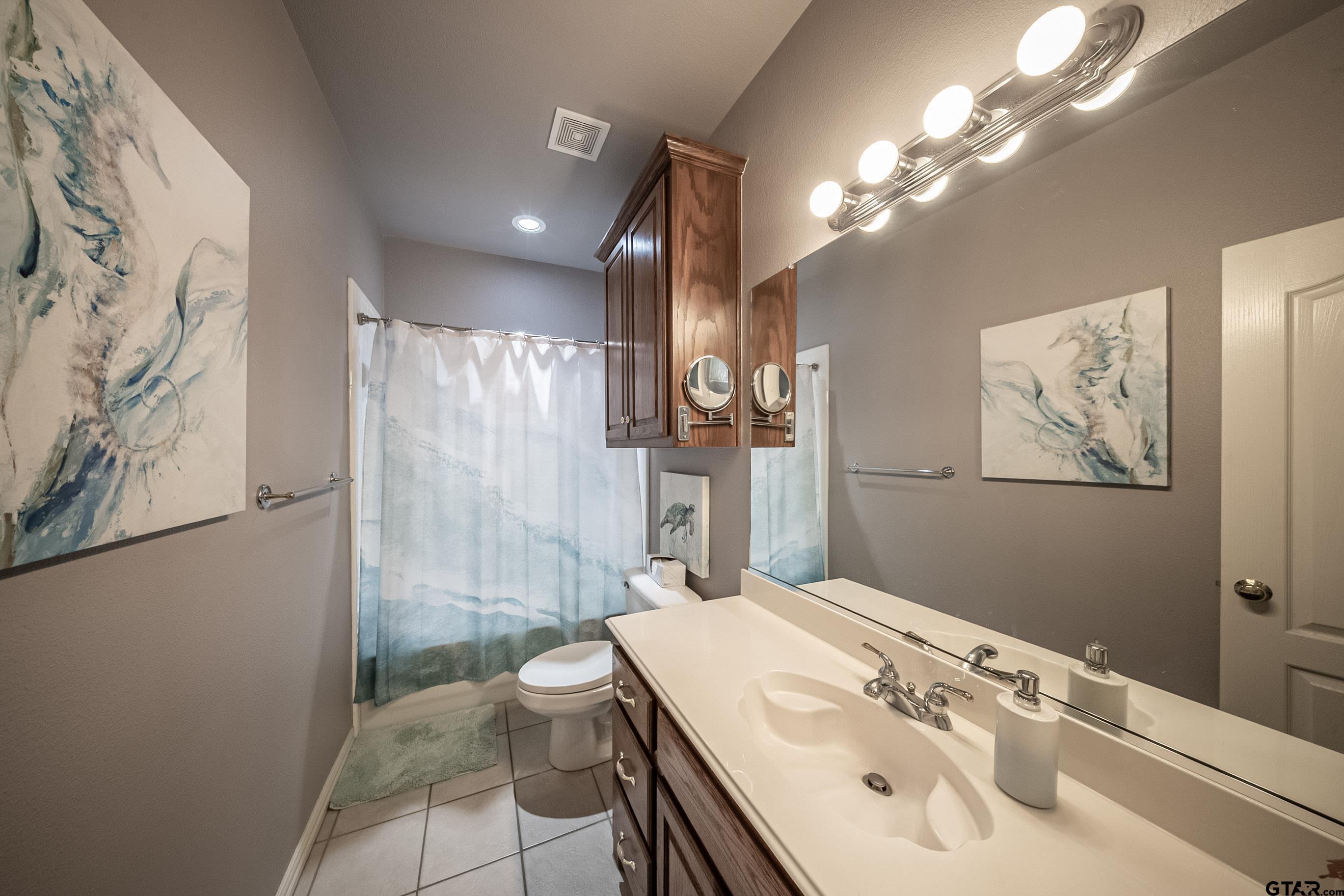 Terrell, Texas, 75160, United States, 3 Bedrooms Bedrooms, ,2 BathroomsBathrooms,Residential,For Sale,1993311