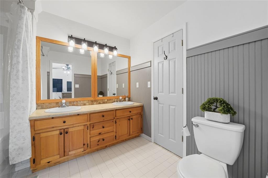 Douglasville, Georgia, 30135, United States, 3 Bedrooms Bedrooms, ,2 BathroomsBathrooms,Residential,For Sale,1947775