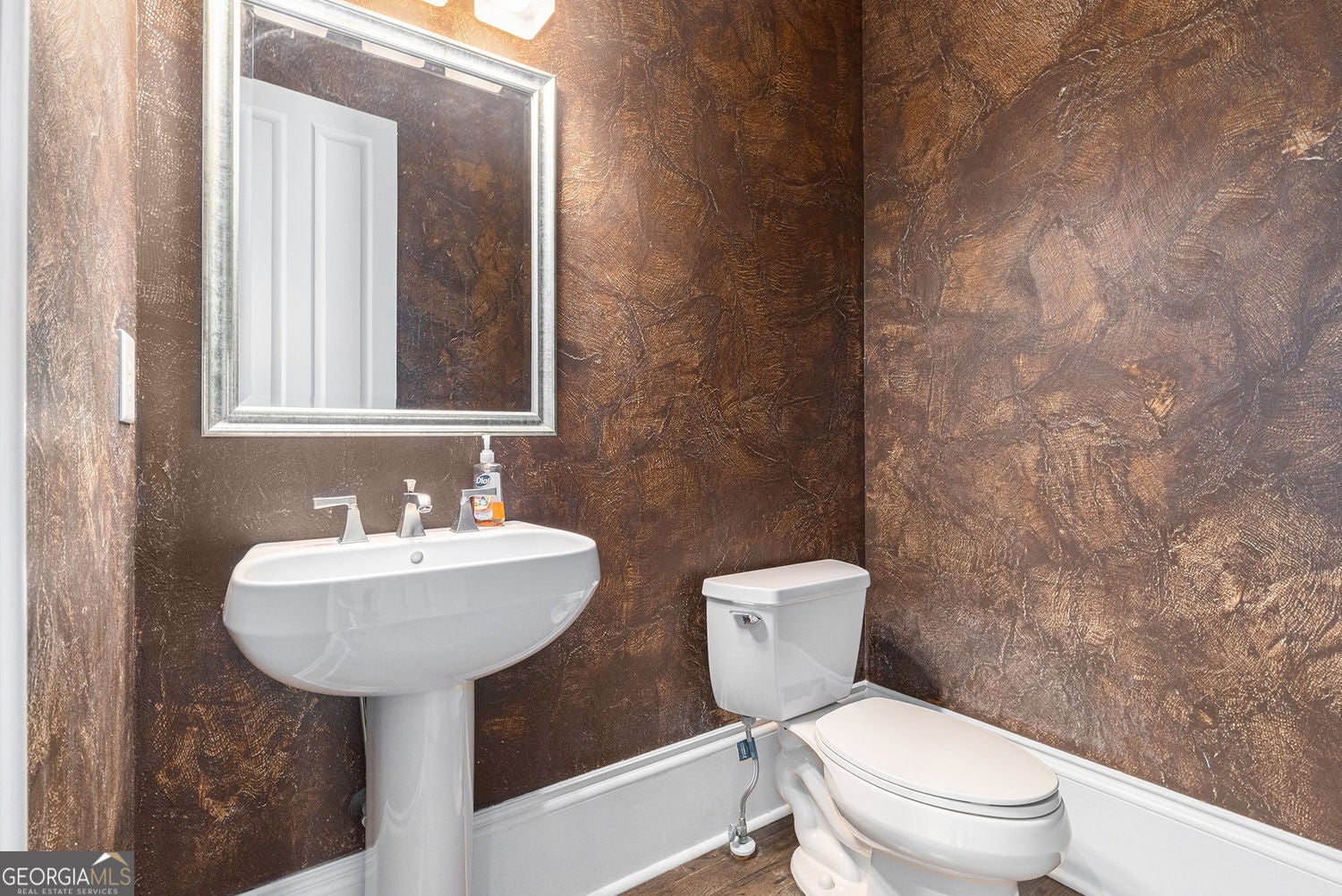 Roswell, Georgia, 30075, United States, 9 Bedrooms Bedrooms, ,15 BathroomsBathrooms,Residential,For Sale,1953234