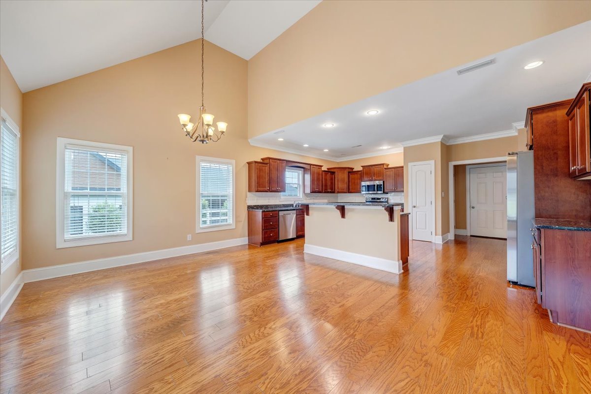 Huddleston, Virginia, 24104, United States, 4 Bedrooms Bedrooms, ,4 BathroomsBathrooms,Residential,For Sale,2048445