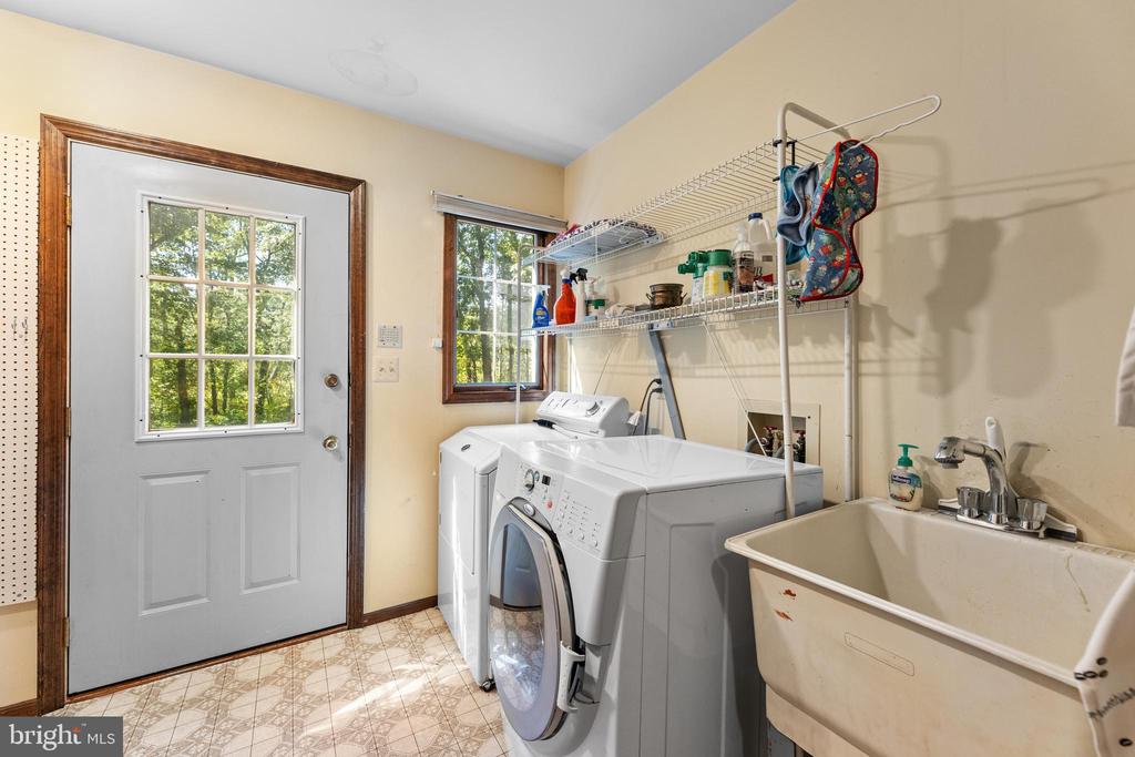 Hightstown, New Jersey, 08520, United States, 5 Bedrooms Bedrooms, ,4 BathroomsBathrooms,Residential,For Sale,1905744