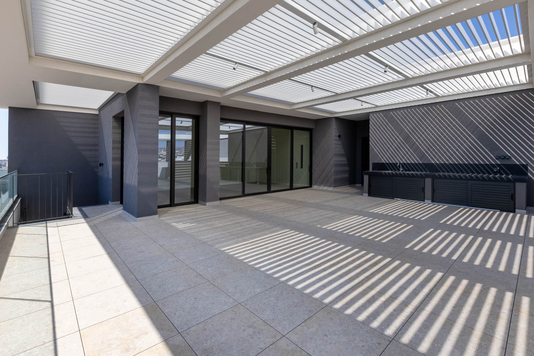  Sea View Penthouse with Rooftop Pool & Sauna, Germasogeia, Limassol - 物件實景
