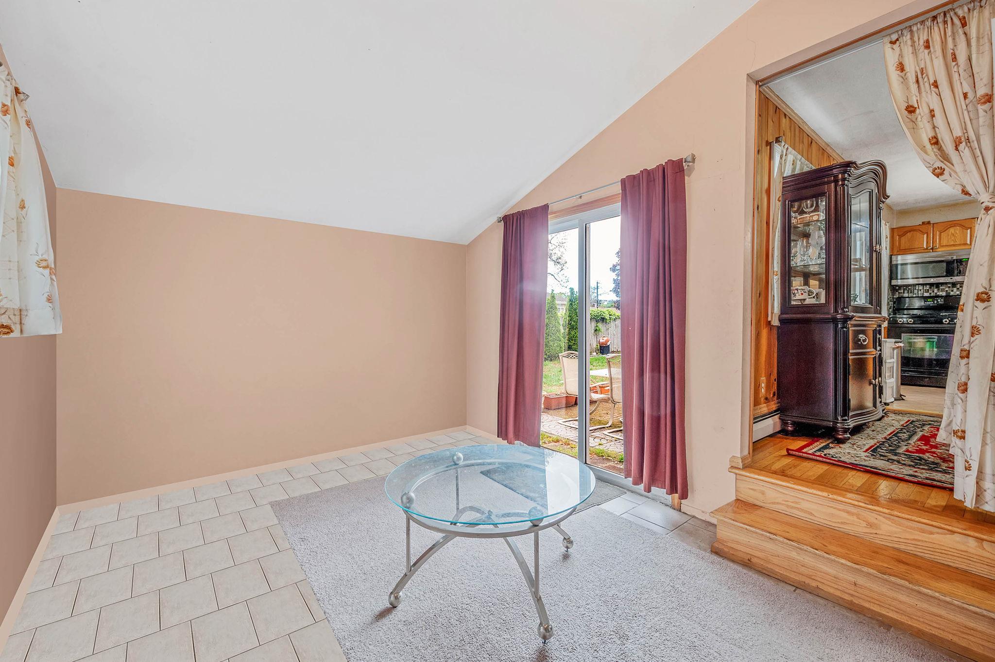 Centereach, New York, 11720, United States, 3 Bedrooms Bedrooms, ,3 BathroomsBathrooms,Residential,For Sale,1821298