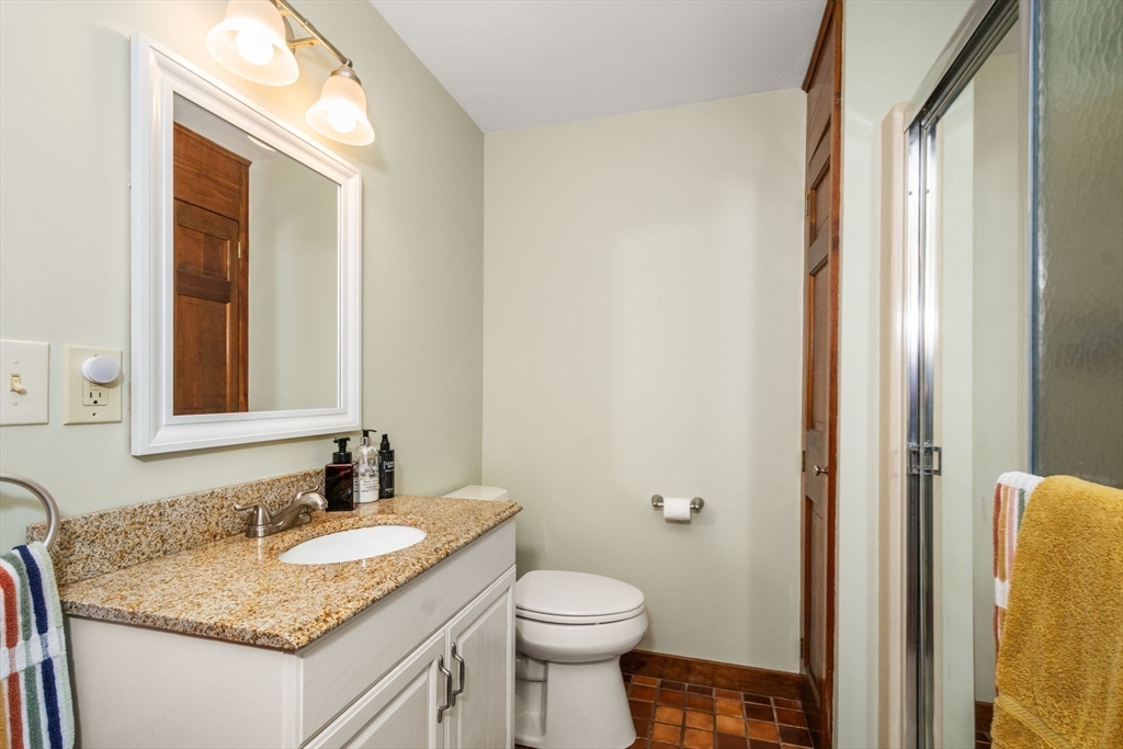 Holden, Massachusetts, 01520, United States, 4 Bedrooms Bedrooms, ,3 BathroomsBathrooms,Residential,For Sale,2003512