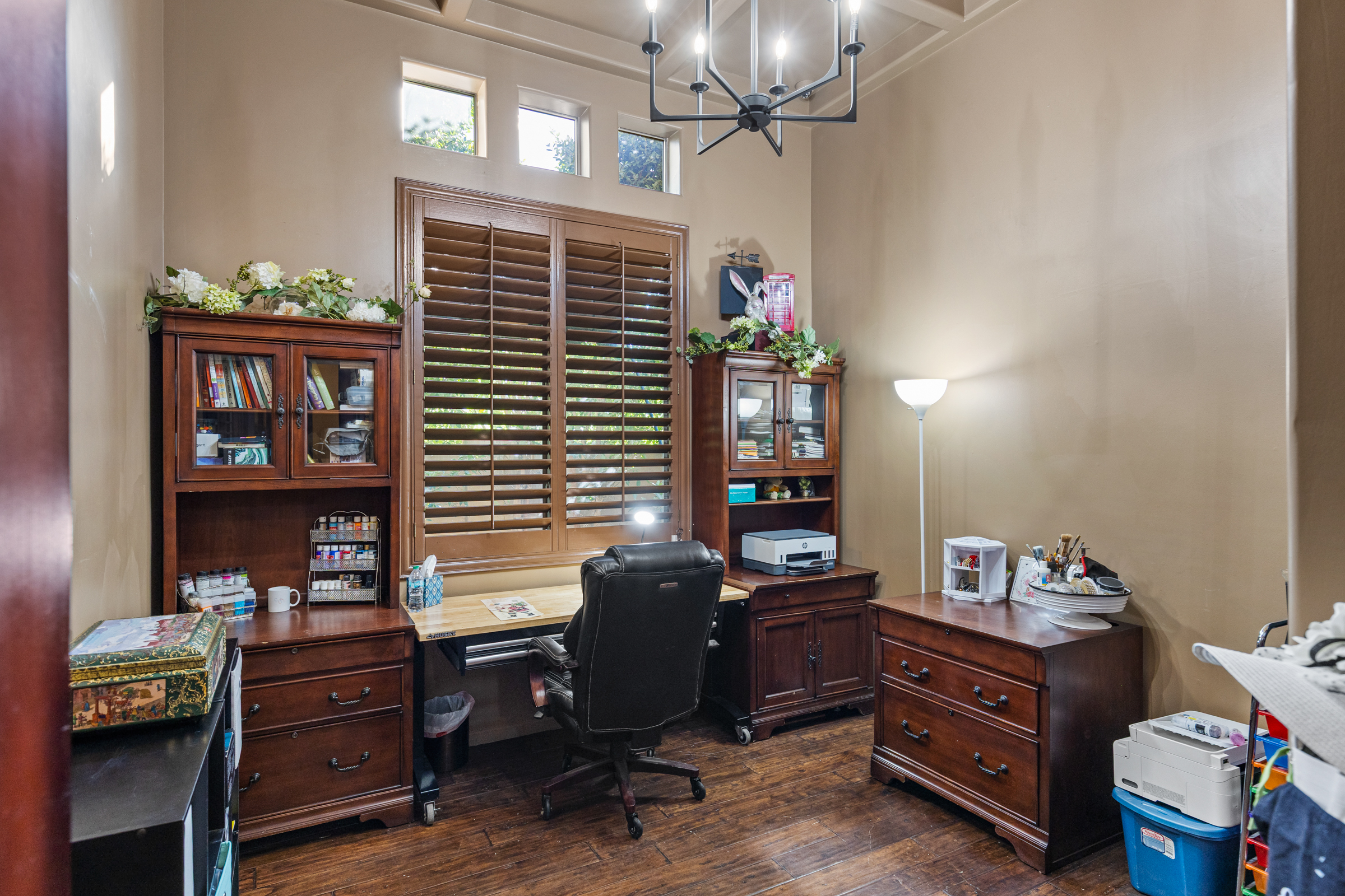 Tempe, Arizona, 85284, United States, 5 Bedrooms Bedrooms, ,3 BathroomsBathrooms,Residential,For Sale,1989924