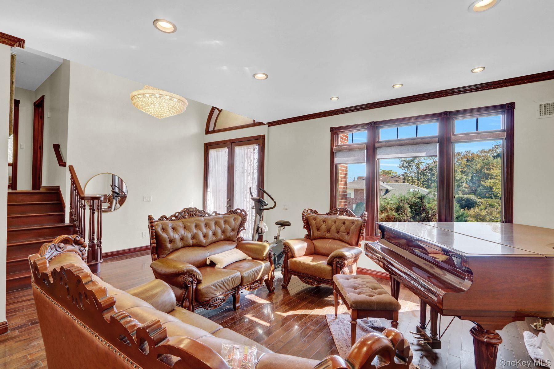  300 Ellen Place, Jericho, NY, 11753 - 物件實景