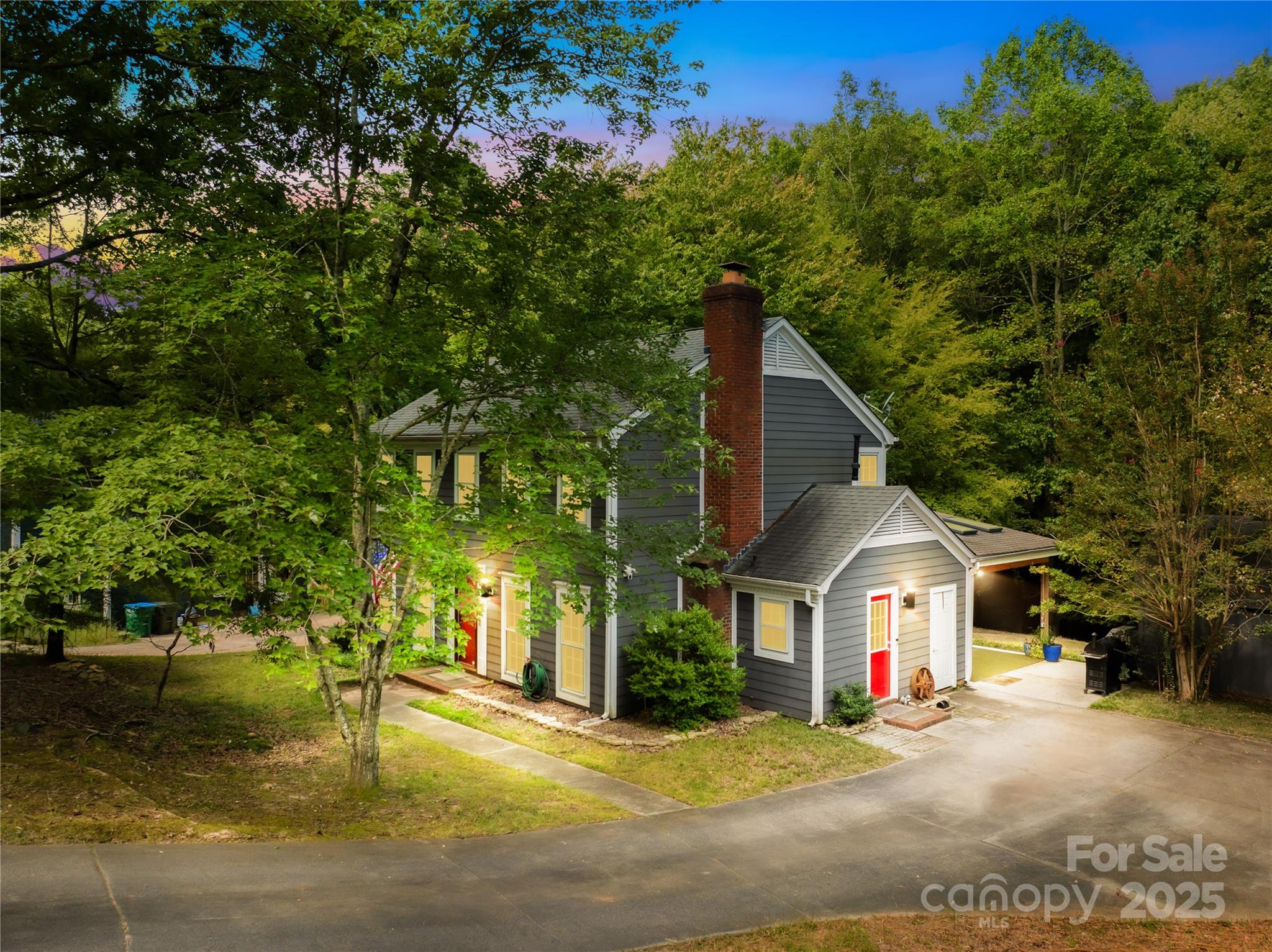 Matthews, North Carolina, 28105, United States, 3 Bedrooms Bedrooms, ,3 BathroomsBathrooms,Residential,For Sale,1948872