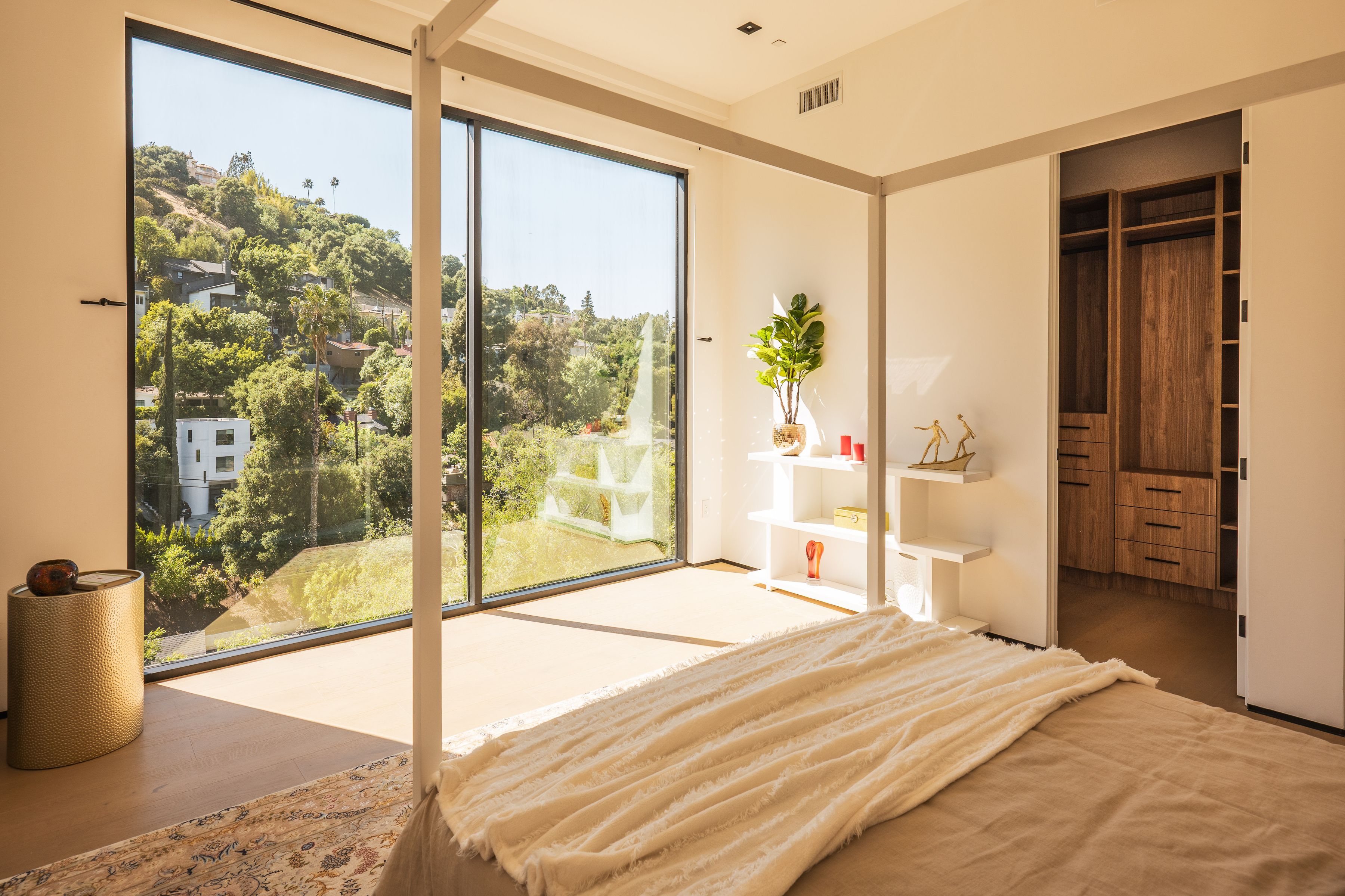  3920 Knobhill Drive - 物件實景