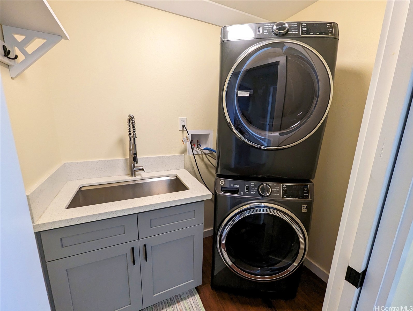 Kaneohe, Hawaii, 96744, United States, 6 Bedrooms Bedrooms, ,4 BathroomsBathrooms,Residential,For Sale,2002145