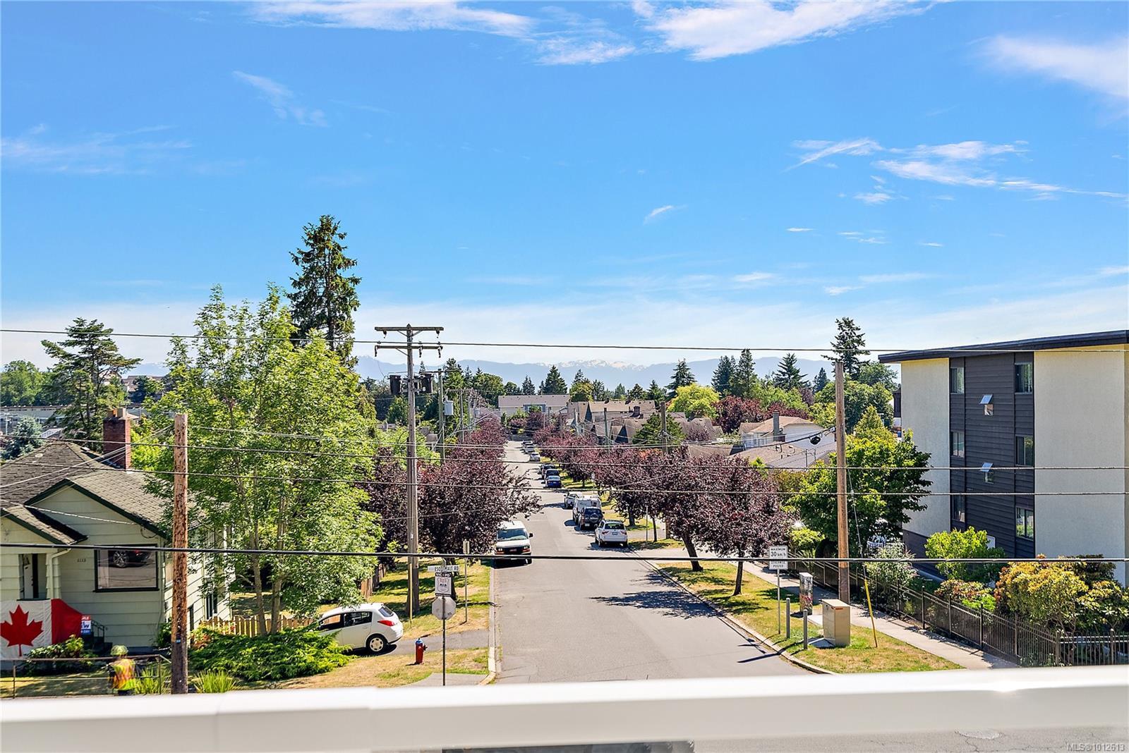 ESQUIMALT, British Columbia, V9A 3N4, CA, 3 Bedrooms Bedrooms, ,Residential,For Sale,1951160
