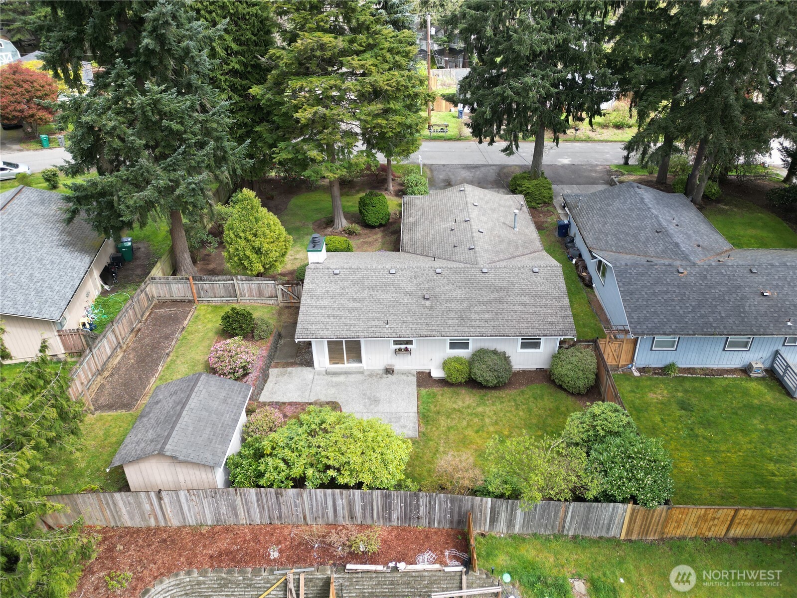 Everett, Washington, 98208, United States, 3 Bedrooms Bedrooms, ,1 BathroomBathrooms,Residential,For Sale,2036475