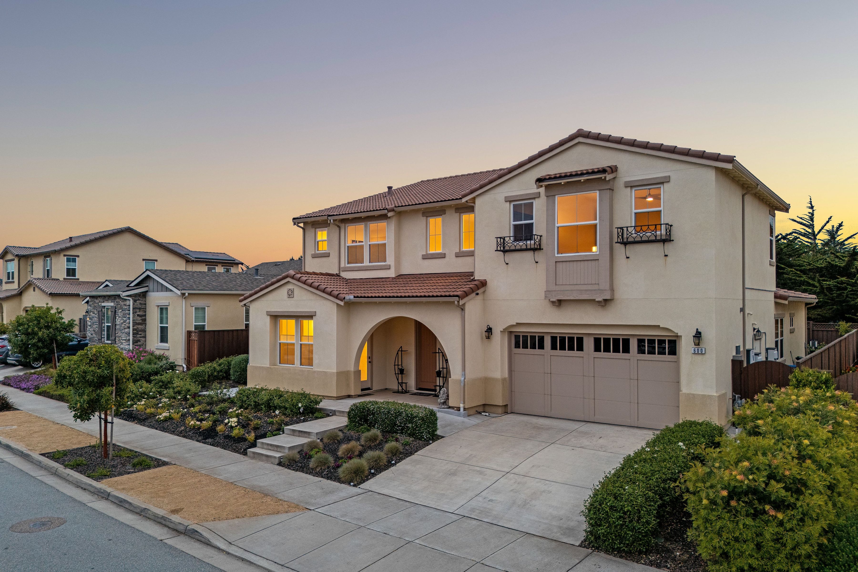  600 Bluffs Drive - 物件實景