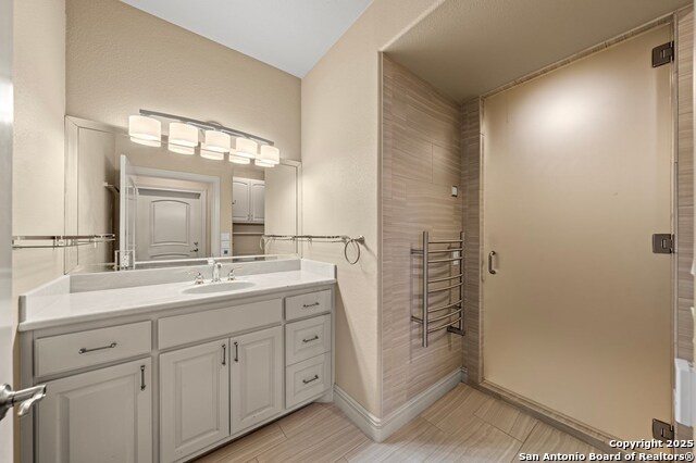 Kerrville, Texas, 78028, United States, 3 Bedrooms Bedrooms, ,5 BathroomsBathrooms,Residential,For Sale,2002540