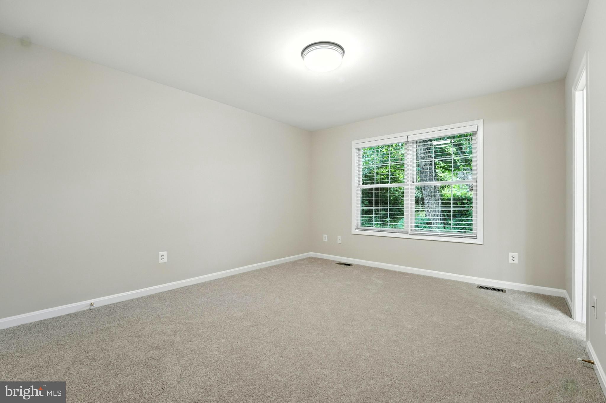 Warrenton, Virginia, 20186, United States, 3 Bedrooms Bedrooms, ,3 BathroomsBathrooms,Residential,For Sale,1930578